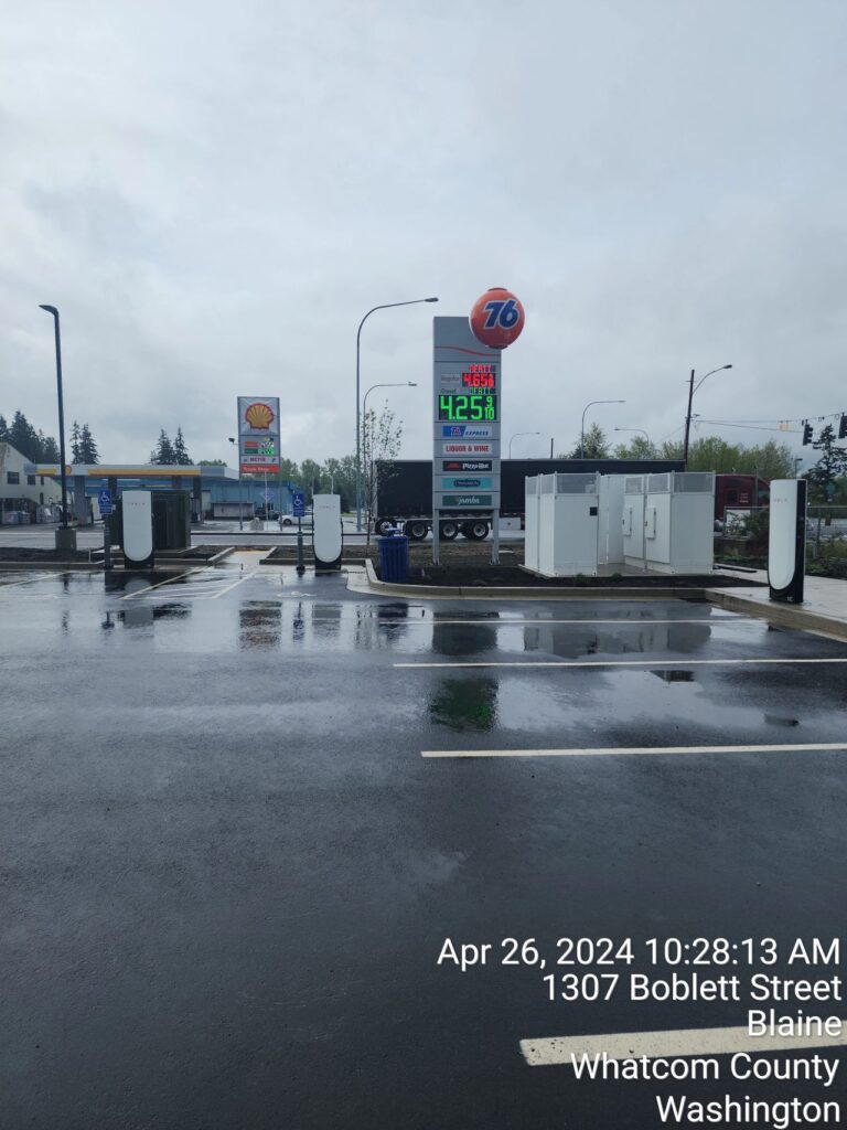 1725552084736